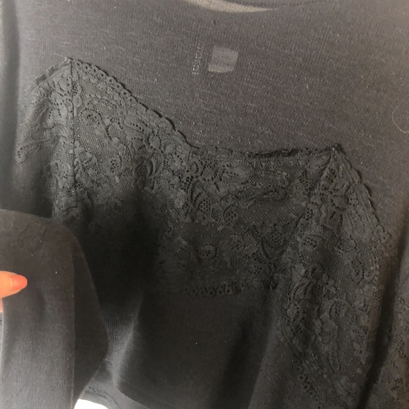 Black Lace Detailed Lon Sleeves Divided Cropped Sweatshirt! - Picture 4 of 6